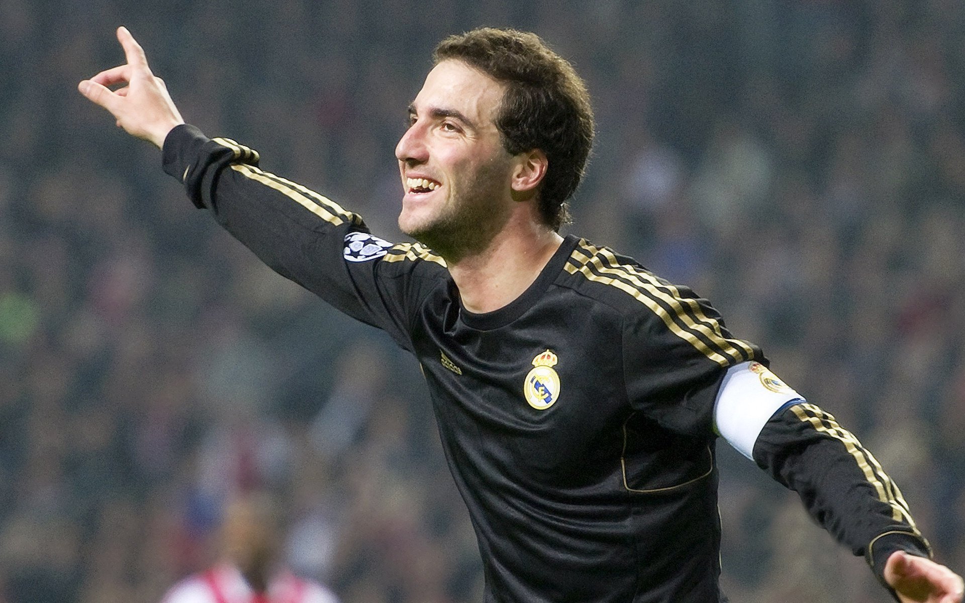 爱游戏下载-评论：亚特兰大力挫对手，晋级欧冠四强！，亚特兰大 欧冠四强