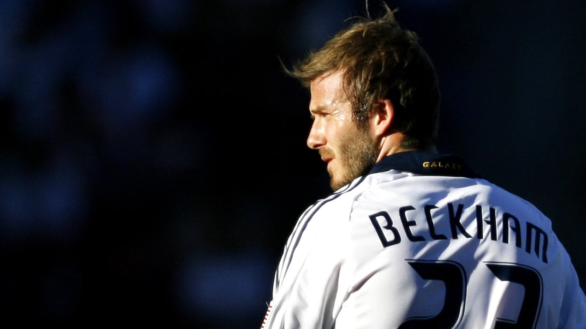 爱游戏体育-“德甲争冠大战打响，最后的关键战役即将到来”，德甲榜首大战